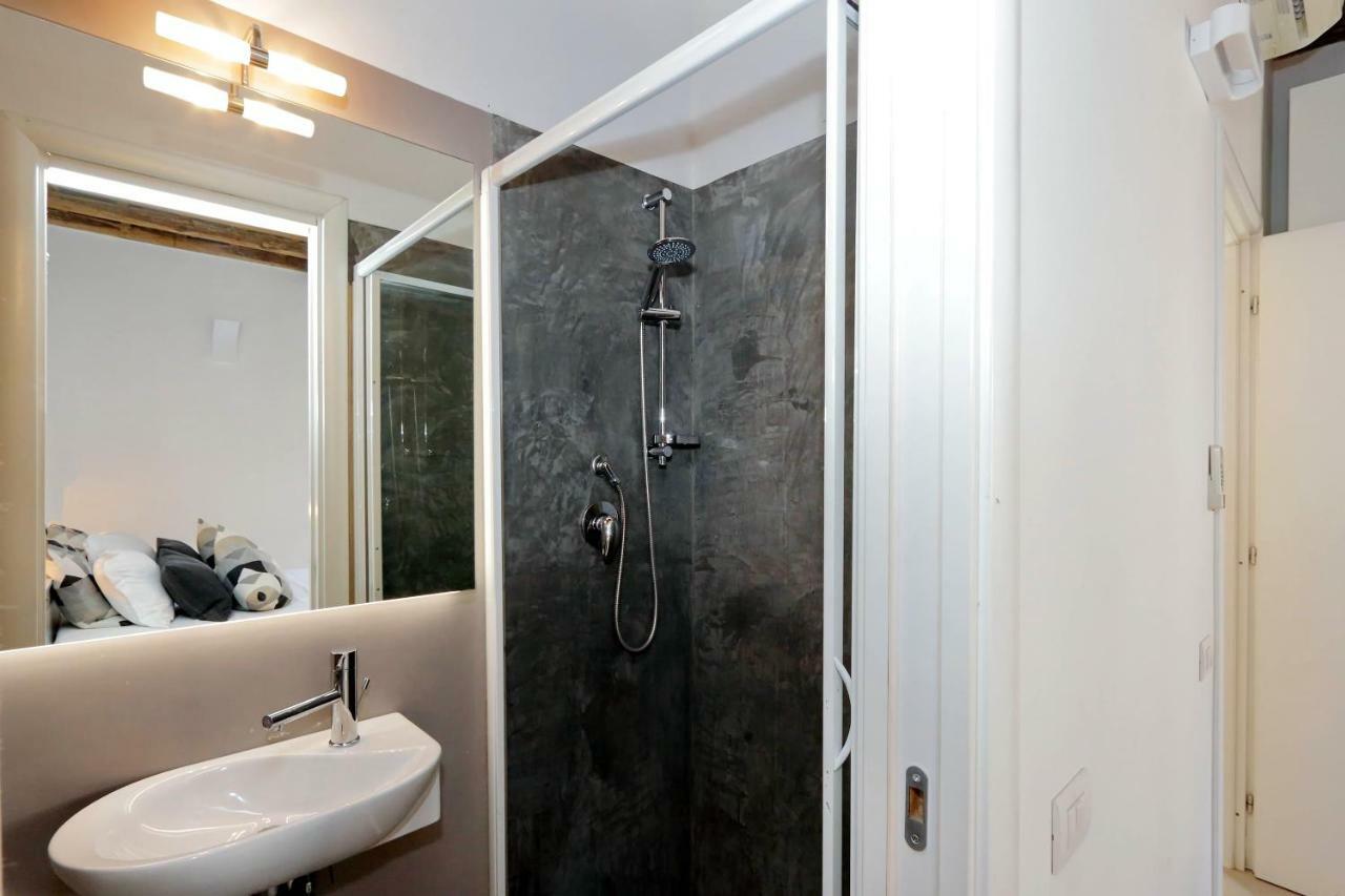 Reginella Apartment Рим Екстериор снимка