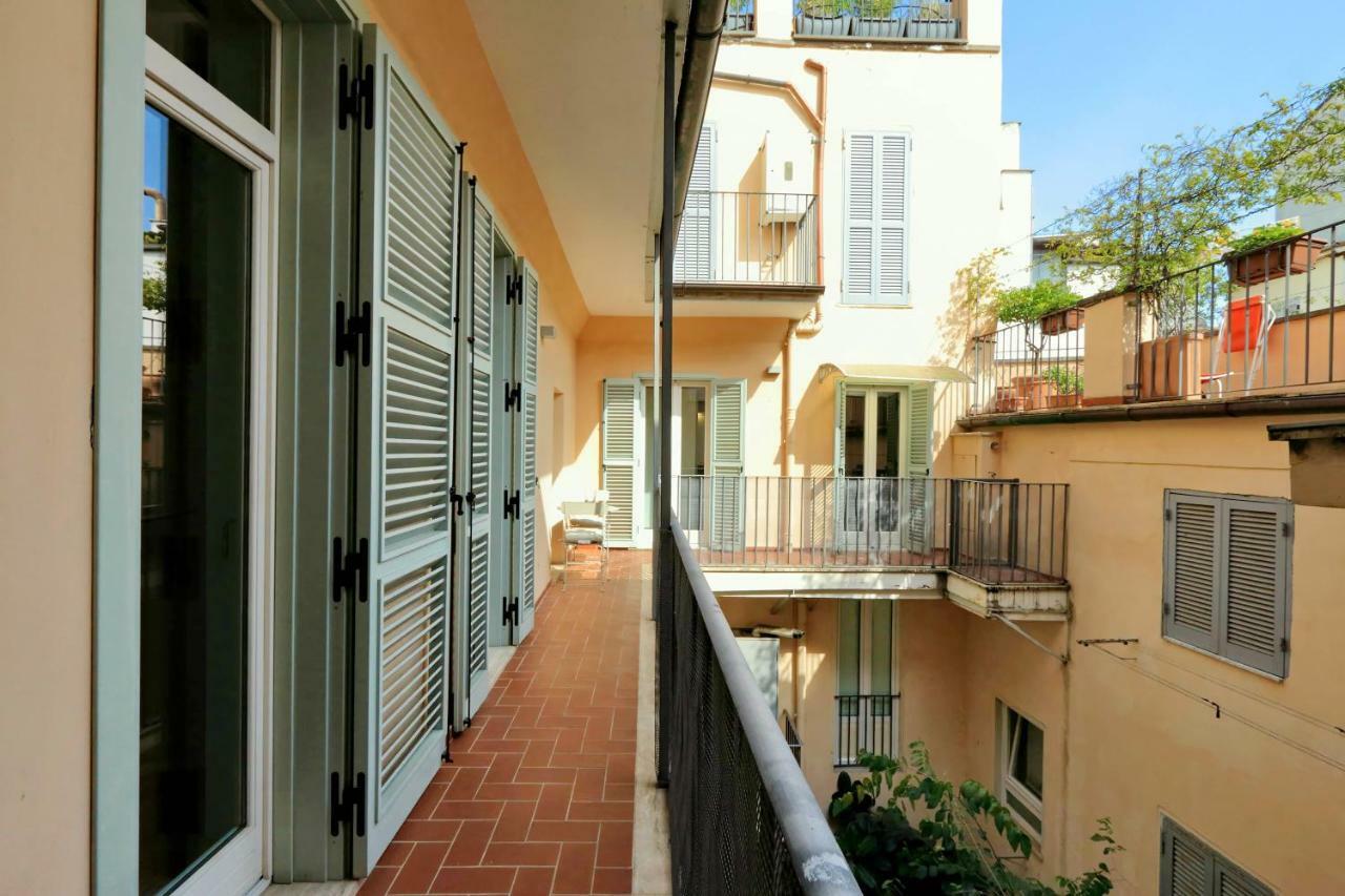 Reginella Apartment Рим Екстериор снимка